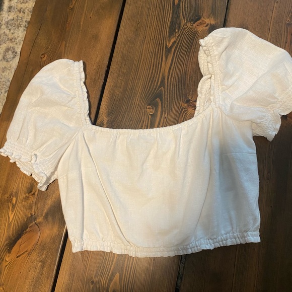 Abercrombie & Fitch Tops - Abercrombie & Fitch White Crop Top